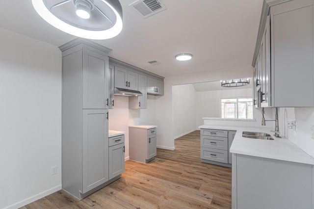 9214 Woodland Oaks Drive, Houston, TX 77040