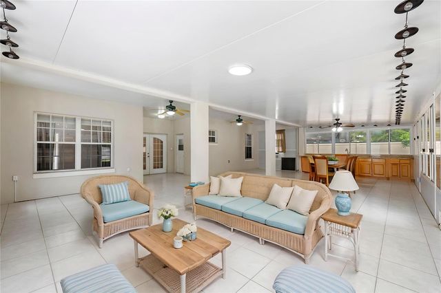 1557 BLACKWOOD AVENUE, Gotha, FL 34734