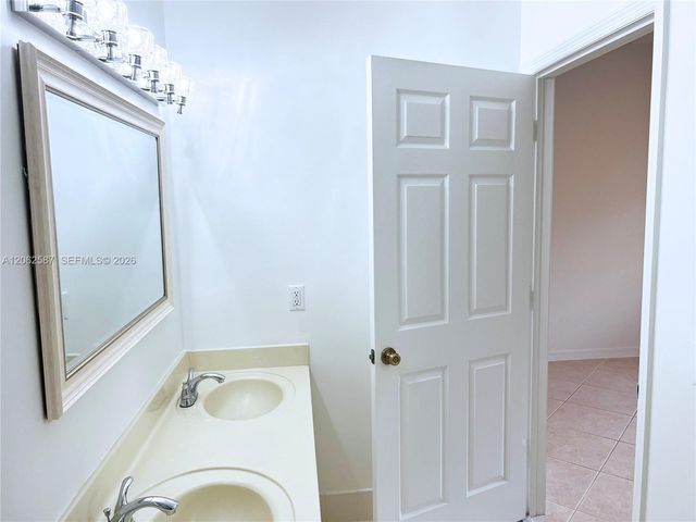 7085 Nova Drive 330, Davie, FL 33317