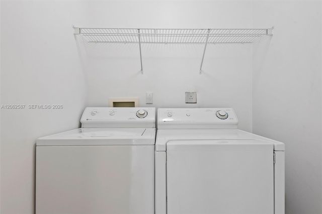 7085 Nova Drive 330, Davie, FL 33317
