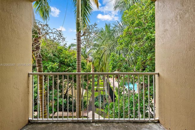 7085 Nova Drive 330, Davie, FL 33317