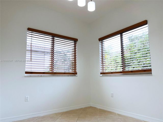 7085 Nova Drive 330, Davie, FL 33317