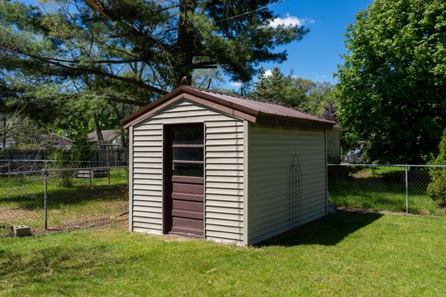 1608 Fessenden Avenue, Mount Pleasant, MI 48858