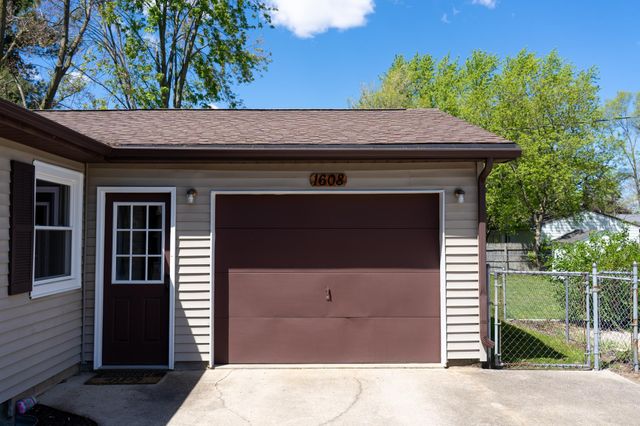 1608 Fessenden Avenue, Mount Pleasant, MI 48858