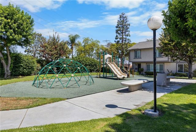 3010 Bradford D, Santa Ana, CA 92707