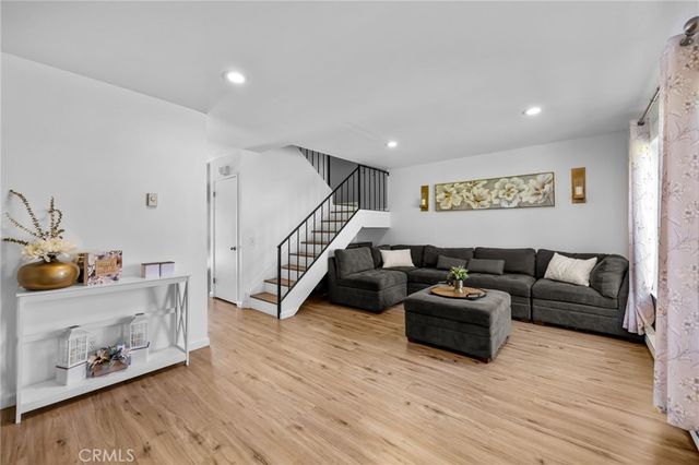 3010 Bradford D, Santa Ana, CA 92707