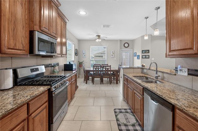 7506 QUARTZ Dr, Corpus Christi, TX 78414