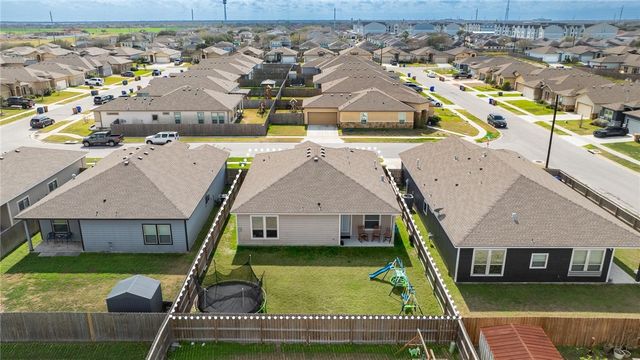7506 QUARTZ Dr, Corpus Christi, TX 78414