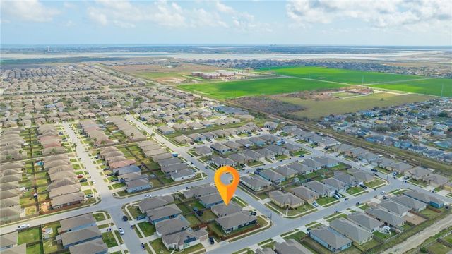7506 QUARTZ Dr, Corpus Christi, TX 78414
