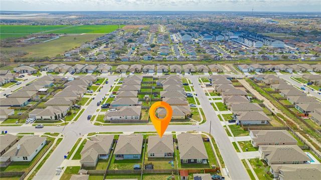 7506 QUARTZ Dr, Corpus Christi, TX 78414