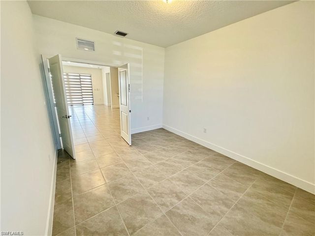 5116 Isidora LN, Immokalee, FL 34142