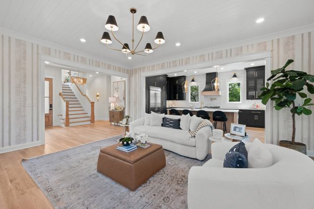 521 31st Ave, N, Nashville, TN 37209