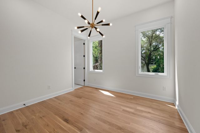 521 31st Ave, N, Nashville, TN 37209