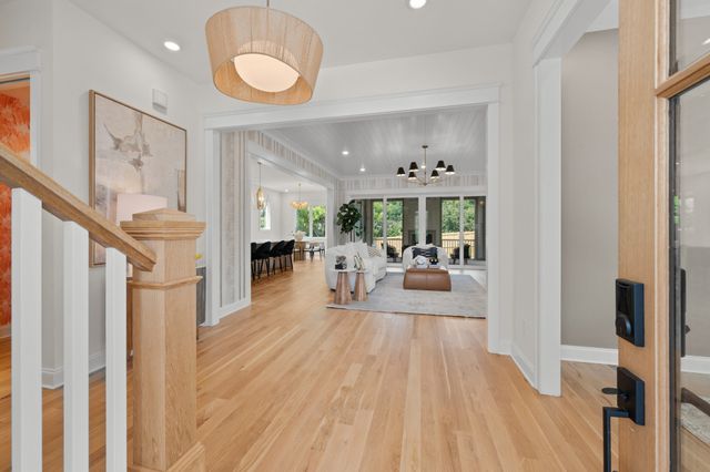 521 31st Ave, N, Nashville, TN 37209