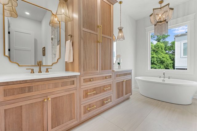 521 31st Ave, N, Nashville, TN 37209