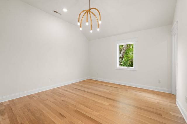 521 31st Ave, N, Nashville, TN 37209