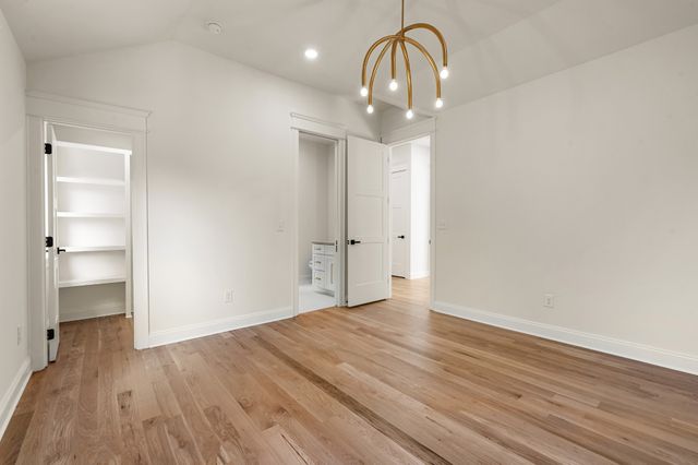 521 31st Ave, N, Nashville, TN 37209