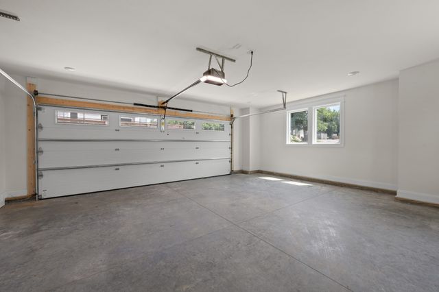 521 31st Ave, N, Nashville, TN 37209