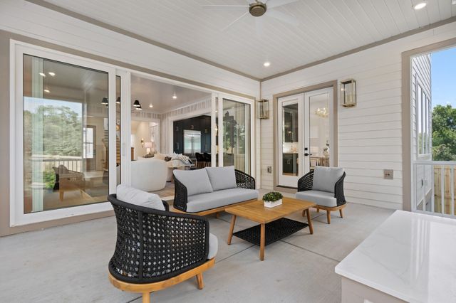 521 31st Ave, N, Nashville, TN 37209