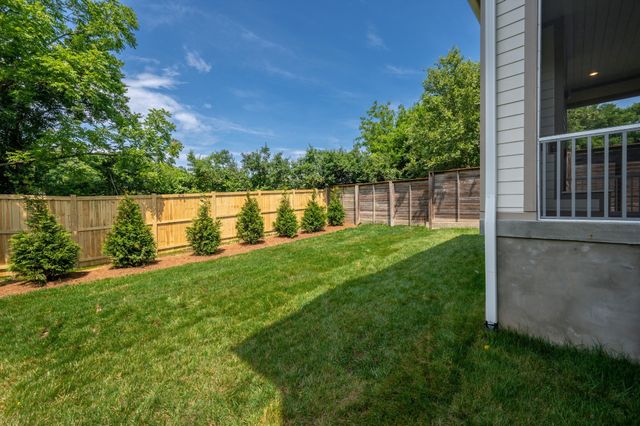 521 31st Ave, N, Nashville, TN 37209