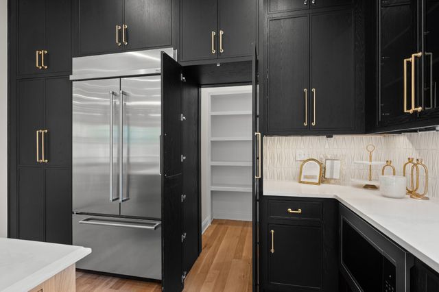 521 31st Ave, N, Nashville, TN 37209