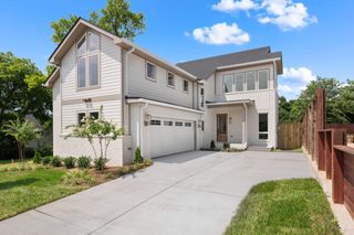 521 31st Ave, N, Nashville, TN 37209