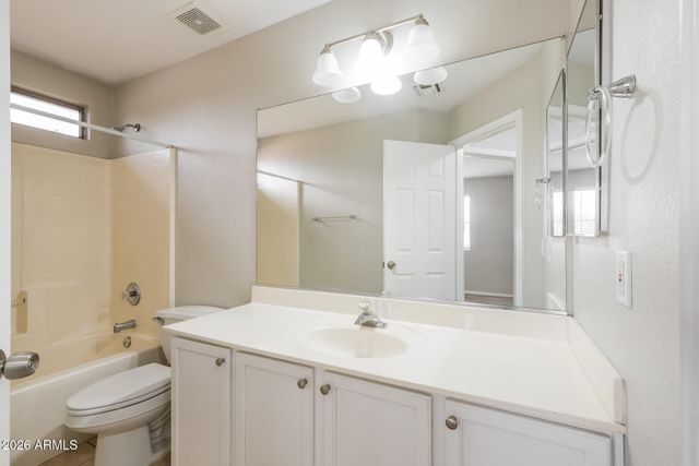 6419 W WHYMAN Avenue, Phoenix, AZ 85043