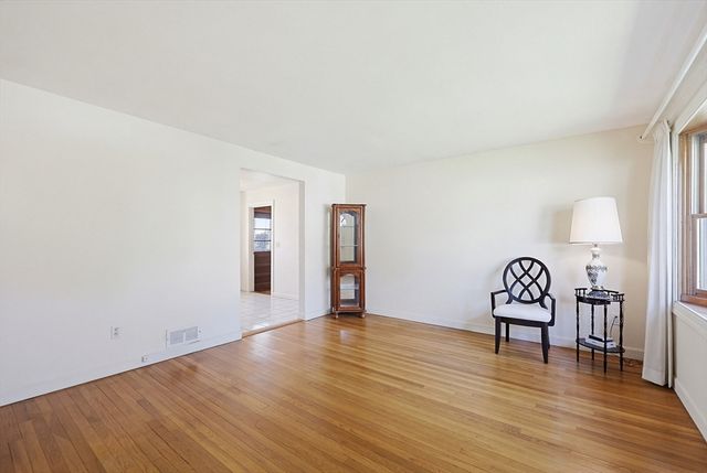 11 Regal St, Holliston, MA 01746