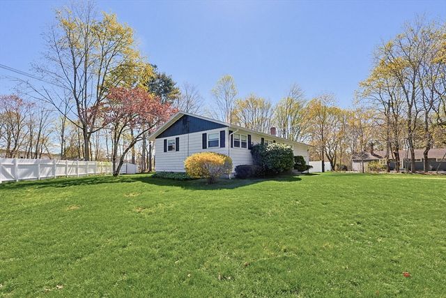 11 Regal St, Holliston, MA 01746