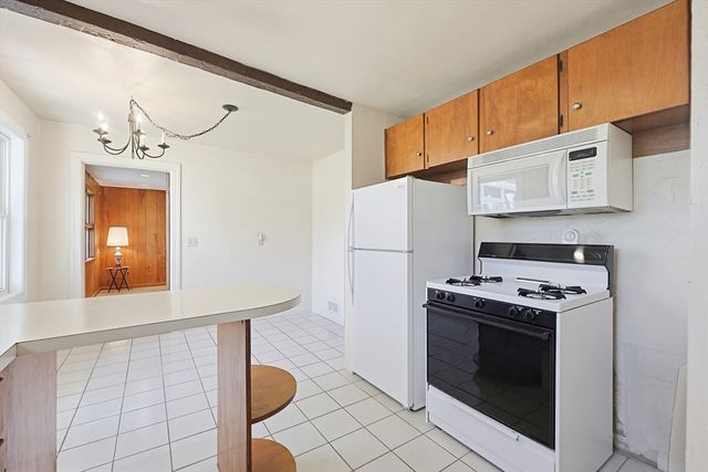 11 Regal St, Holliston, MA 01746