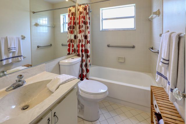 10500 NW 71st Place, Tamarac, FL 33321