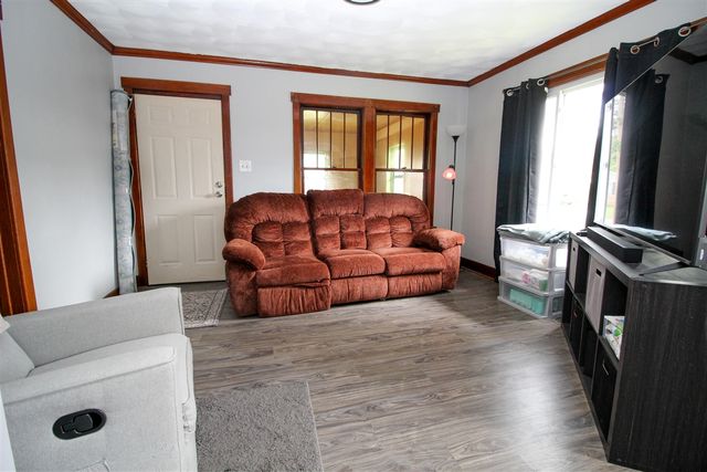 806 West Street, Three Rivers, MI 49093