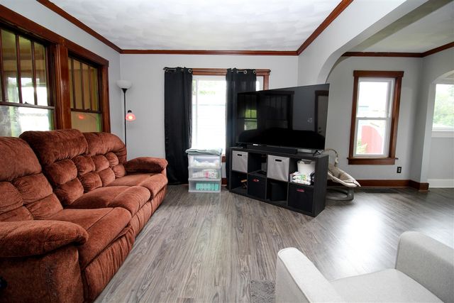 806 West Street, Three Rivers, MI 49093