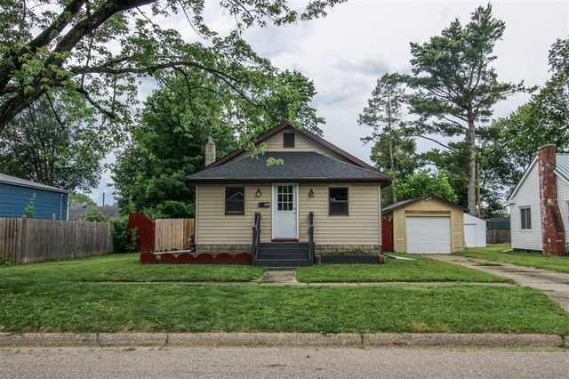 806 West Street, Three Rivers, MI 49093
