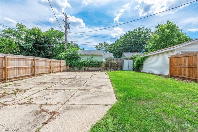 3883 Brookside Boulevard, Cleveland, OH 44111