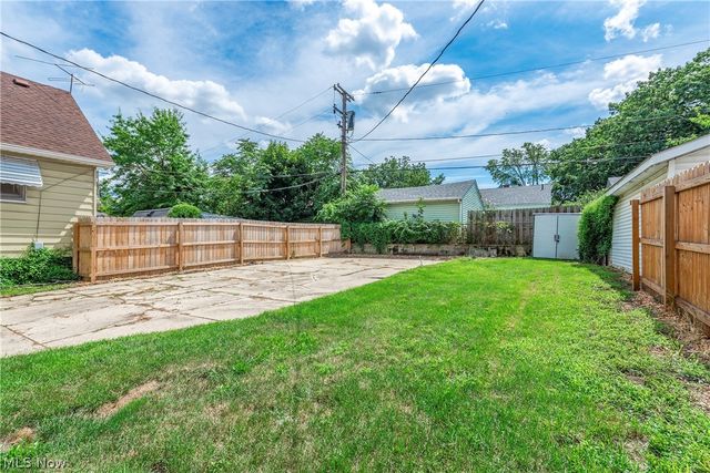 3883 Brookside Boulevard, Cleveland, OH 44111