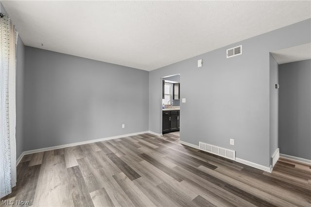 3883 Brookside Boulevard, Cleveland, OH 44111