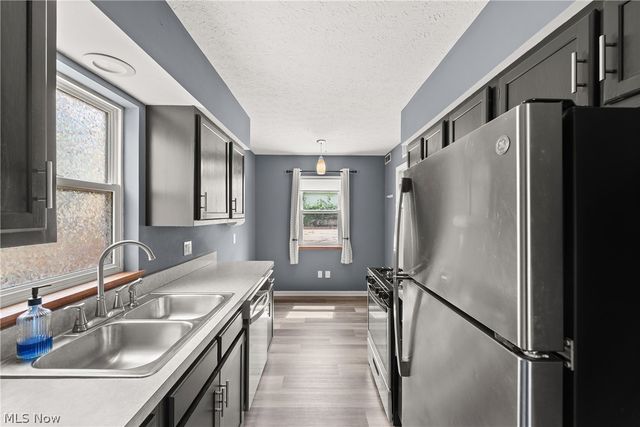3883 Brookside Boulevard, Cleveland, OH 44111
