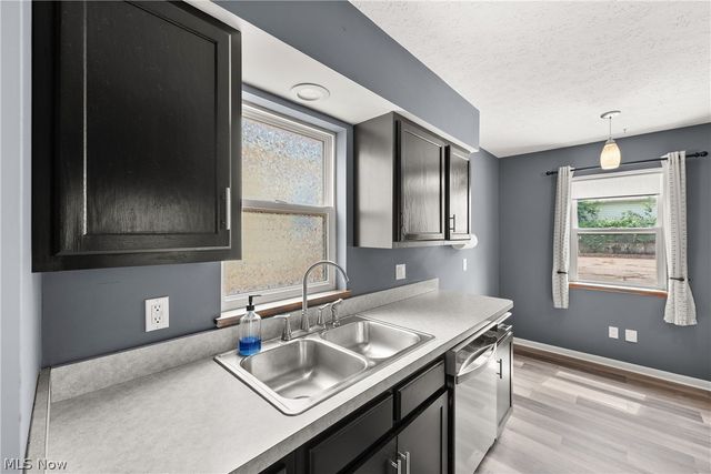 3883 Brookside Boulevard, Cleveland, OH 44111