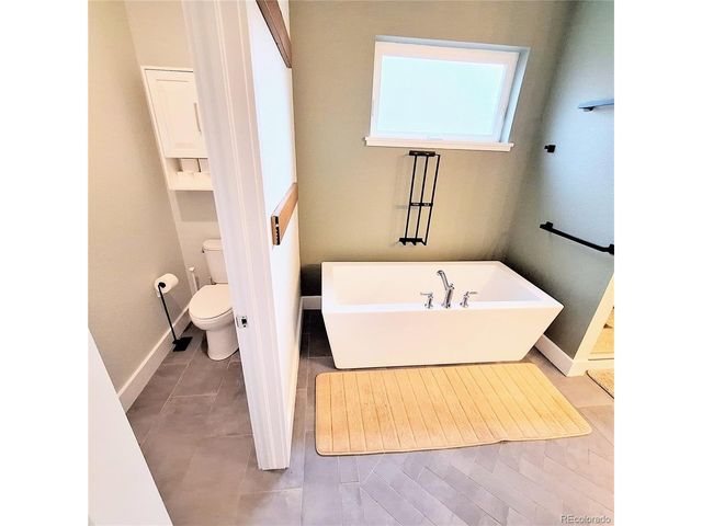 1009 Boulder St, Colorado Springs, CO 80903