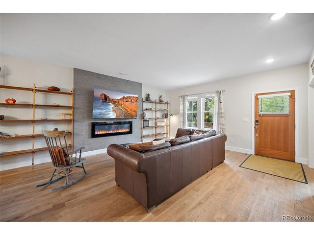 1009 Boulder St, Colorado Springs, CO 80903