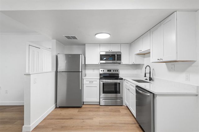 555 62ND STREET S 102, St Petersburg, FL 33707