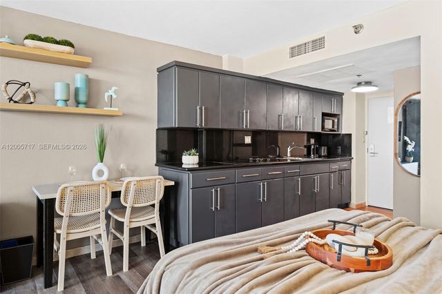 19201 Collins Avenue 736, Sunny Isles Beach, FL 33160