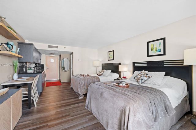 19201 Collins Avenue 736, Sunny Isles Beach, FL 33160
