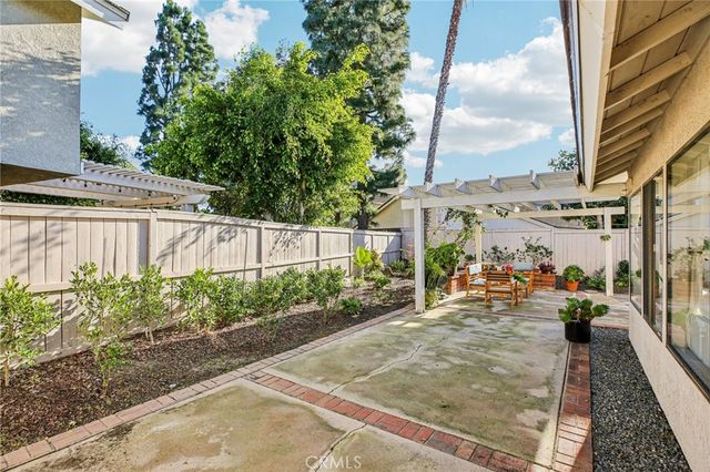 14 Whistling, Irvine, CA 92614