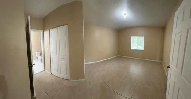 1091 Golden Lakes Boulevard 422, West Palm Beach, FL 33411