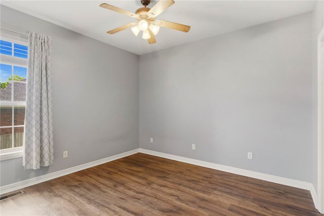 304 SW Duke Avenue, Bentonville, AR 72712