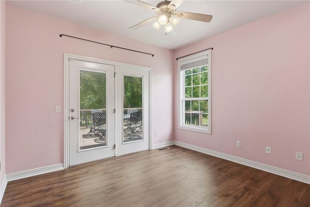 304 SW Duke Avenue, Bentonville, AR 72712