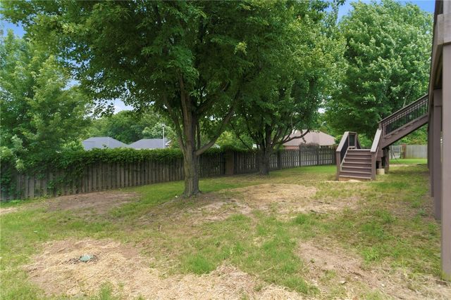 304 SW Duke Avenue, Bentonville, AR 72712