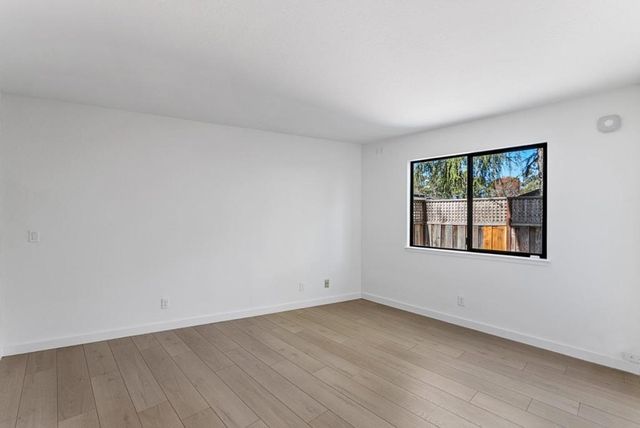 1069 7th Avenue, Santa Cruz, CA 95062